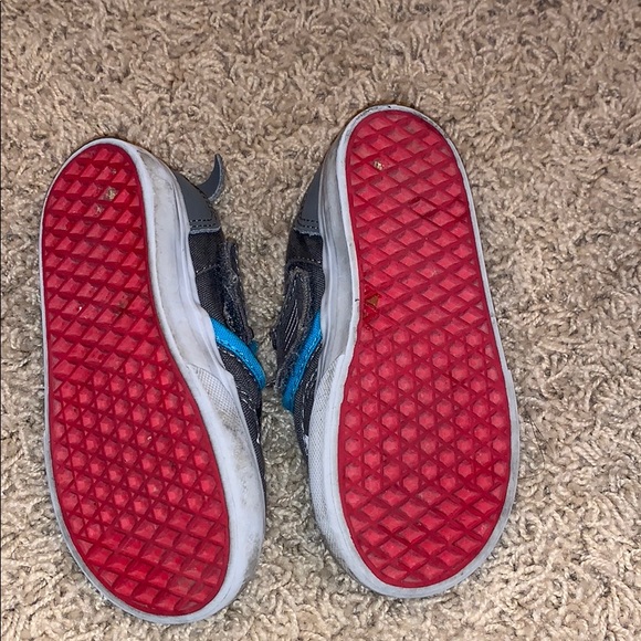 Vans - Picture 2 of 2